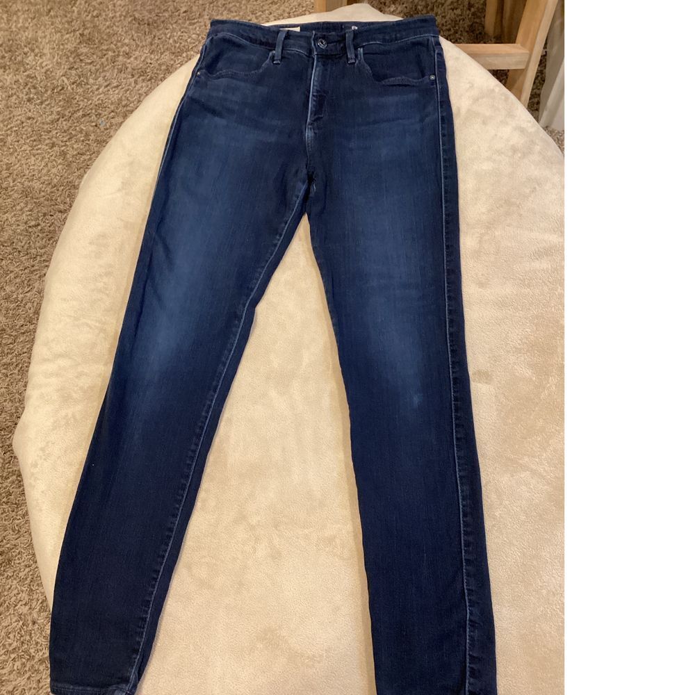 Adriano Goldschmied Dark Wash, The Farrah Skinny, high rise jeans, size 29R - Picture 5 of 9